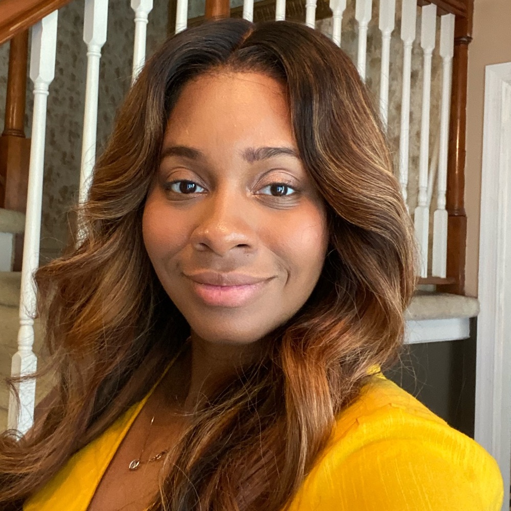 Meet your Posher, Janique